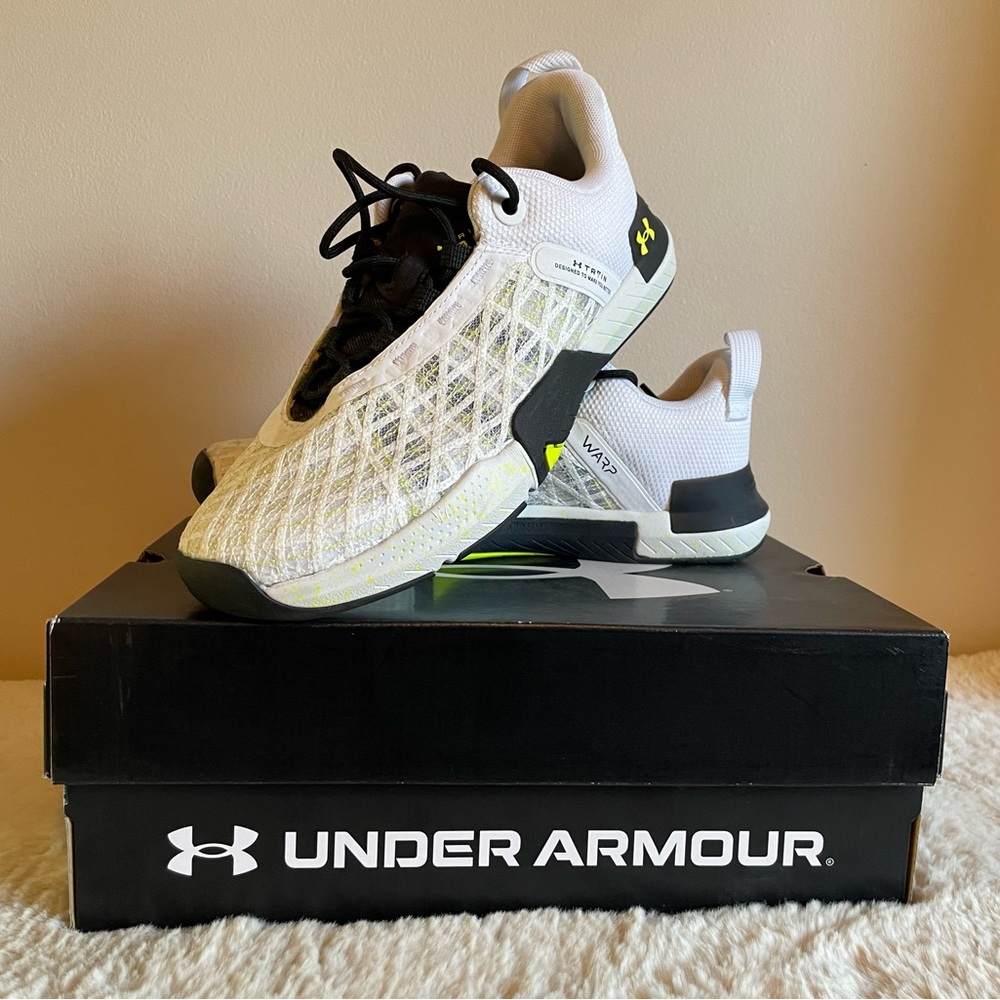 Under Armour TriBase Reign 5 Shoes Worn once indoor. 10 Women.